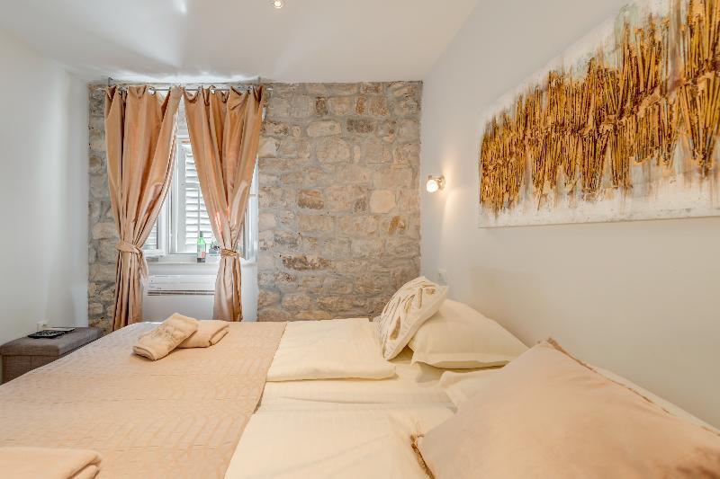 Temple Luxury Apartments & Rooms Split Exterior photo